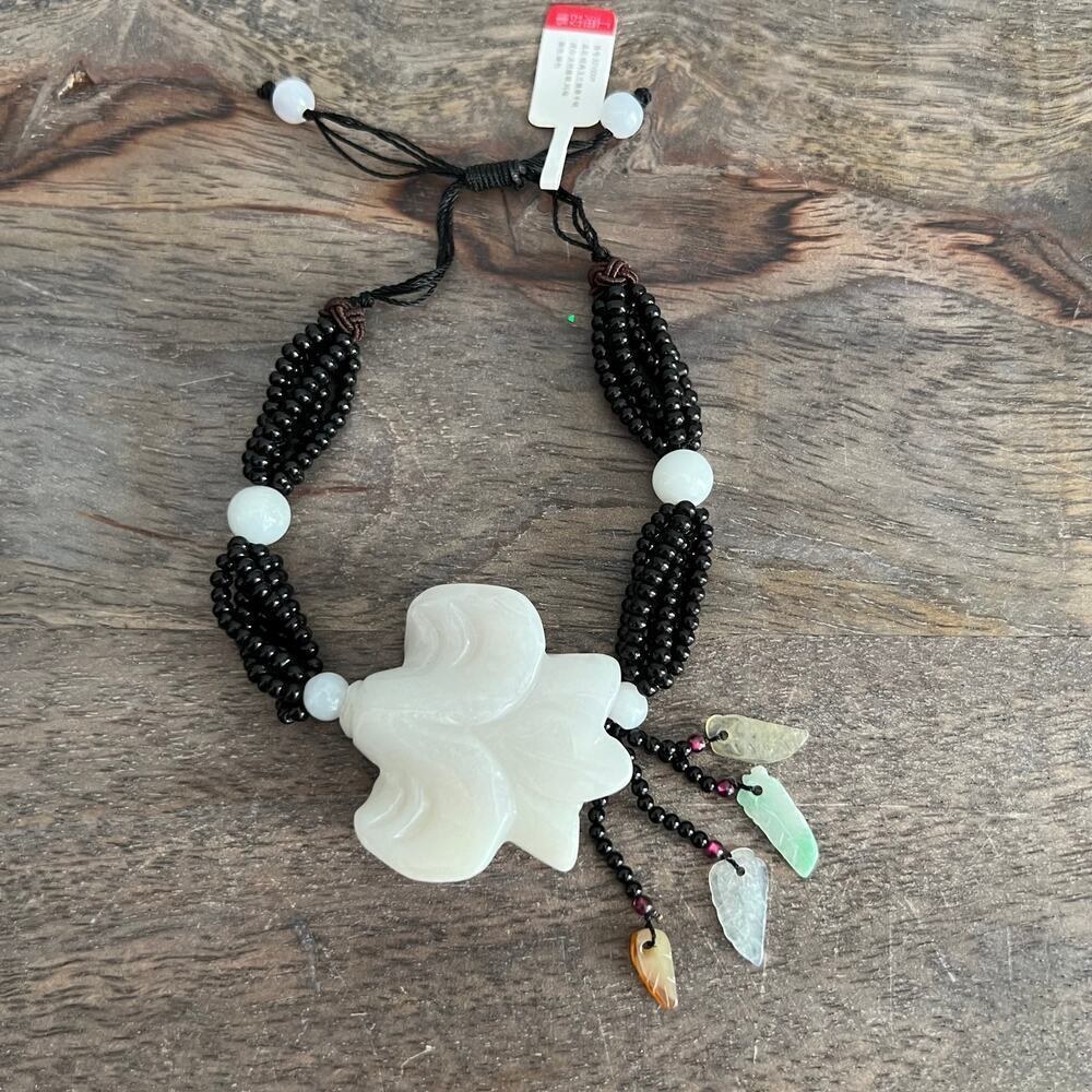 New Chinese Carved Magnolia Jade & Agate Black Beaded Adjustable Bracelet